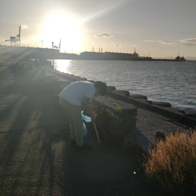 釣りの最後にゴミ拾い