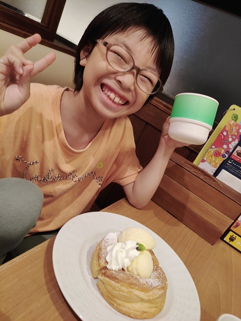 レストランで紙ストロー＆食べ残しゼロ