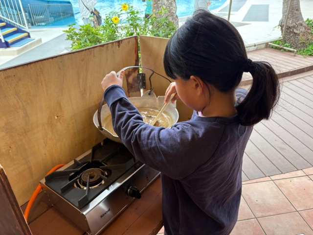 第9回　黒糖づくり、壁新聞制作