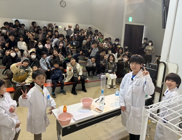 体験から学ぶ、環境と科学の実験ショー