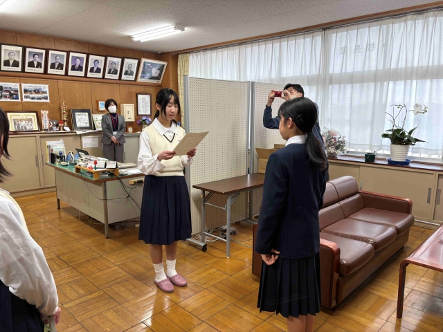 第13回エコポスターコンクール最優秀賞の表彰式