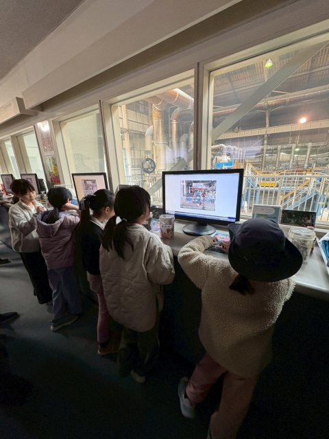 プラスチックリサイクル工場見学・国連環境バッジ（環境プラごみ）に挑戦！