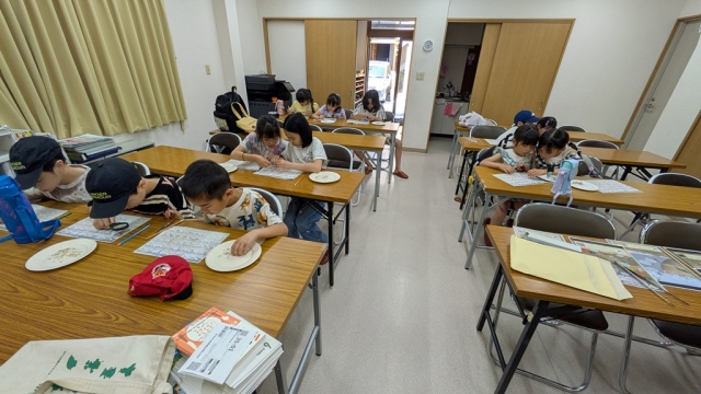 チリメンモンスターを探そう