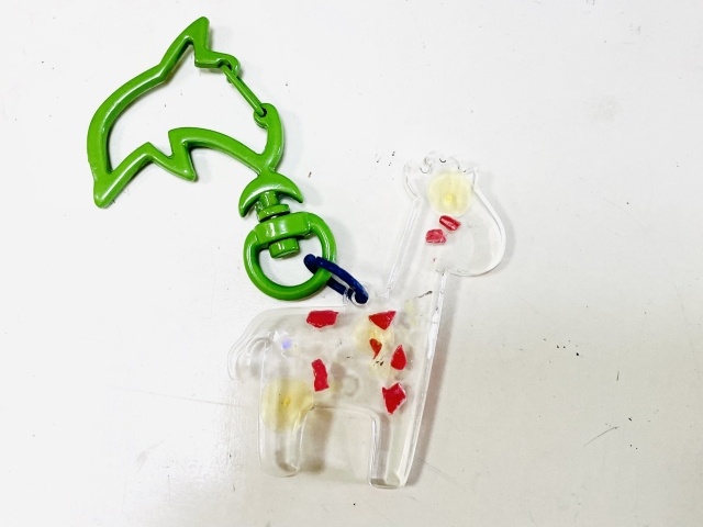 海洋プラスチックでアップサイクルキーホルダーを作ろう！