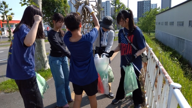 公園や道路のゴミ拾い