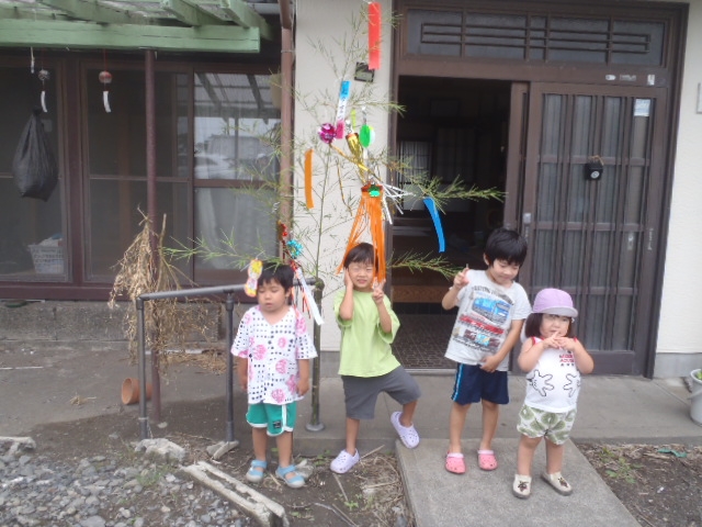 七夕飾りづくり・子ども食堂
