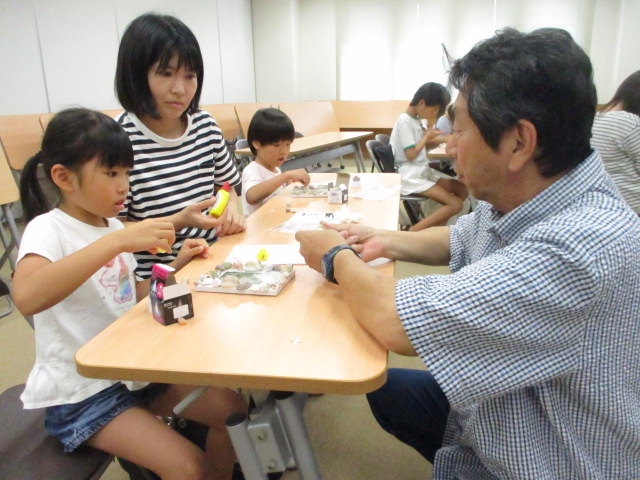 生物多様性講座　ウニ殻でランプをつくろう